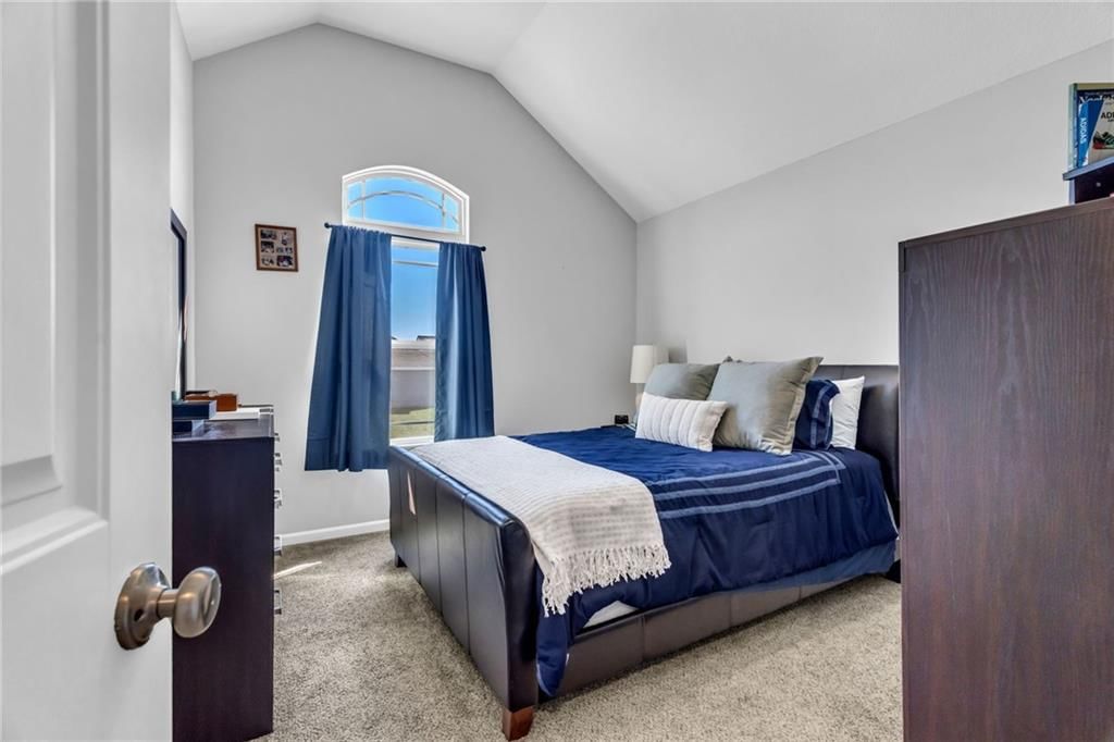 824 N Hickory Drive — photo 12