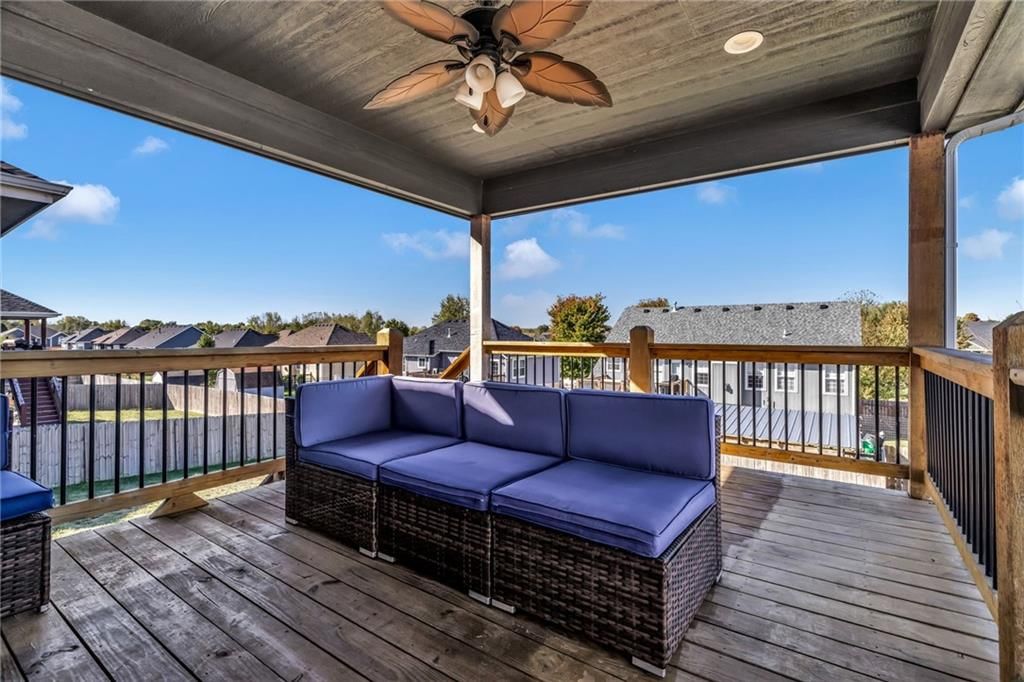 824 N Hickory Drive — photo 17