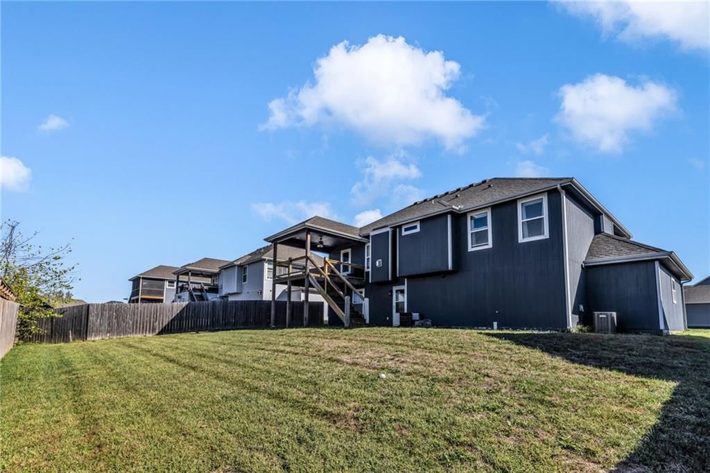 824 N Hickory Drive — photo 20