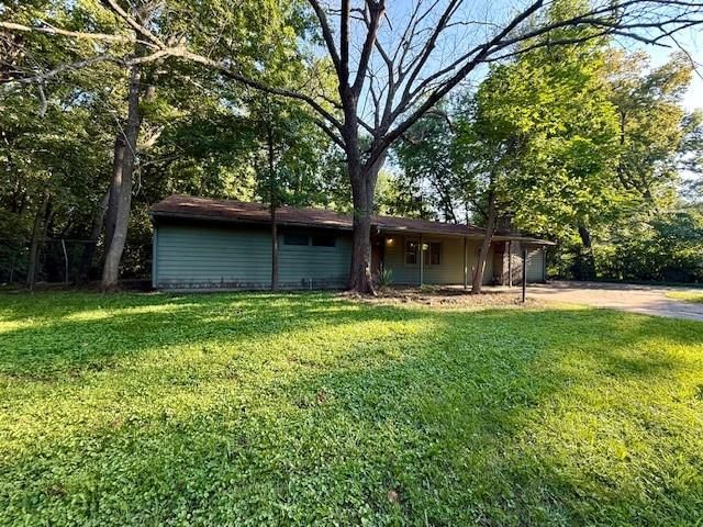 715 Forrest Avenue — photo 2