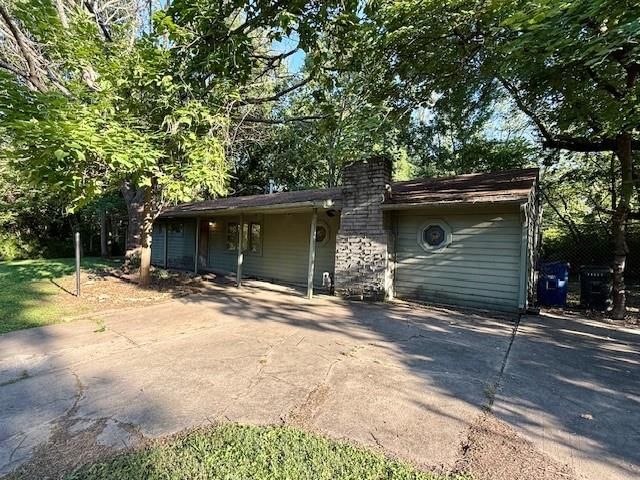 715 Forrest Avenue — photo 3