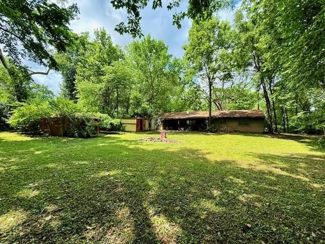 715 Forrest Avenue — photo 38