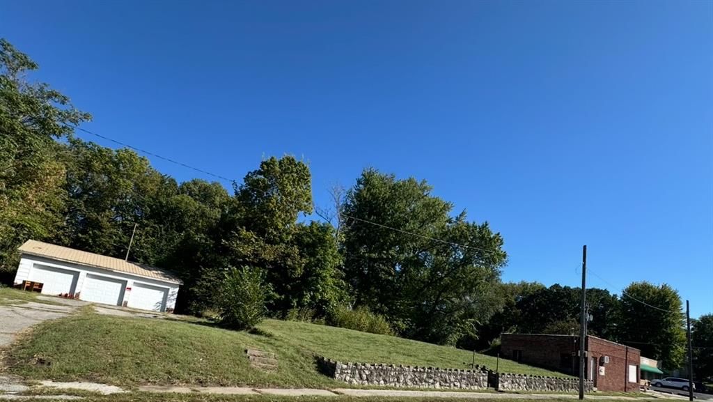 601 Hall Street — photo 6