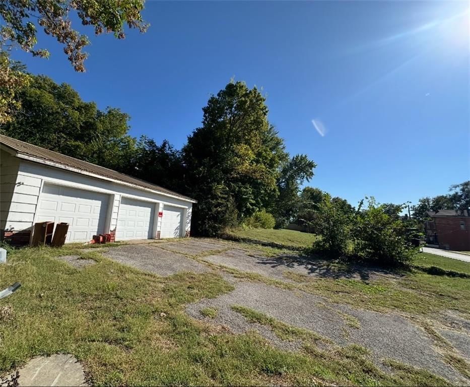 601 Hall Street — photo 11