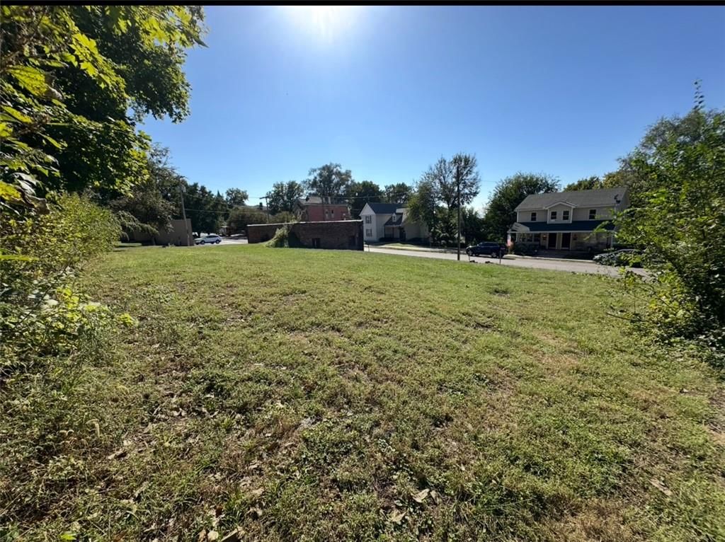 601 Hall Street — photo 13