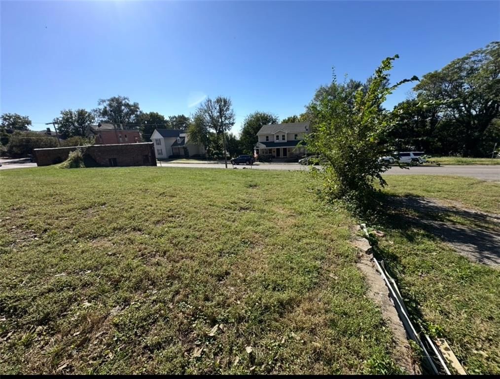 601 Hall Street — photo 14