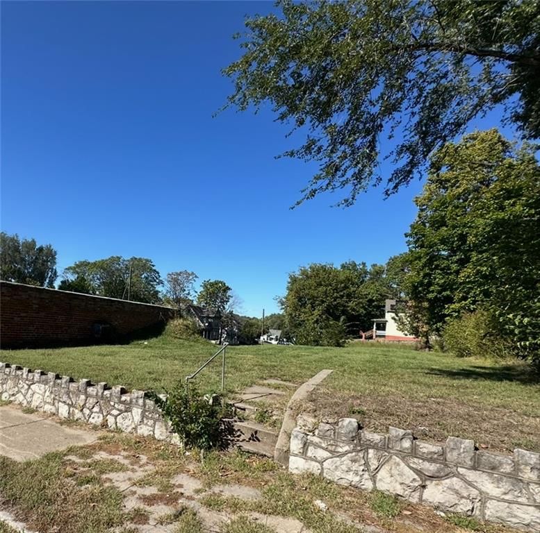 601 Hall Street — photo 17