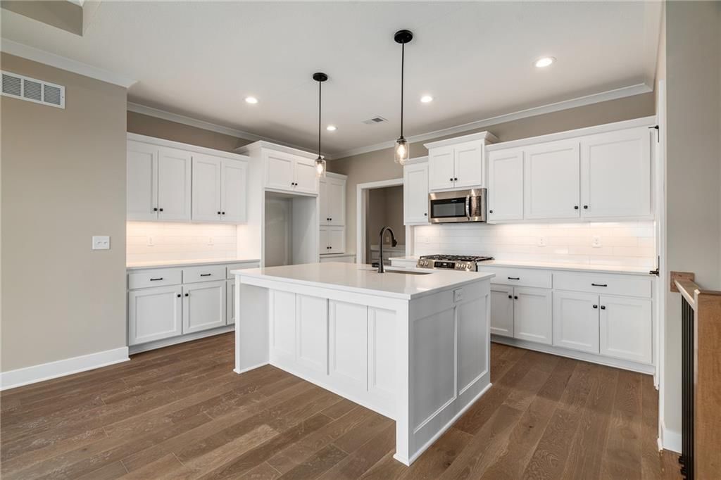 8209 Aurora Street — photo 15