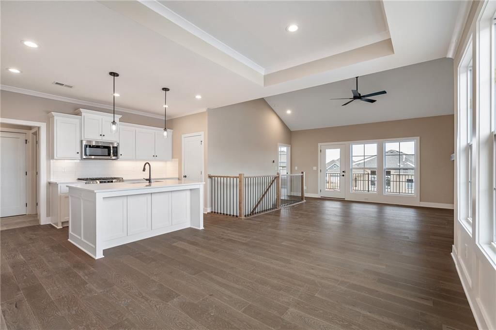8209 Aurora Street — photo 17