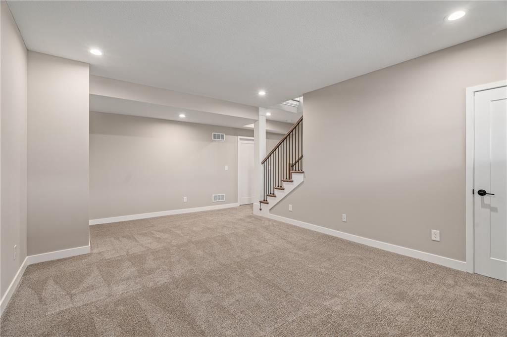 8209 Aurora Street — photo 33
