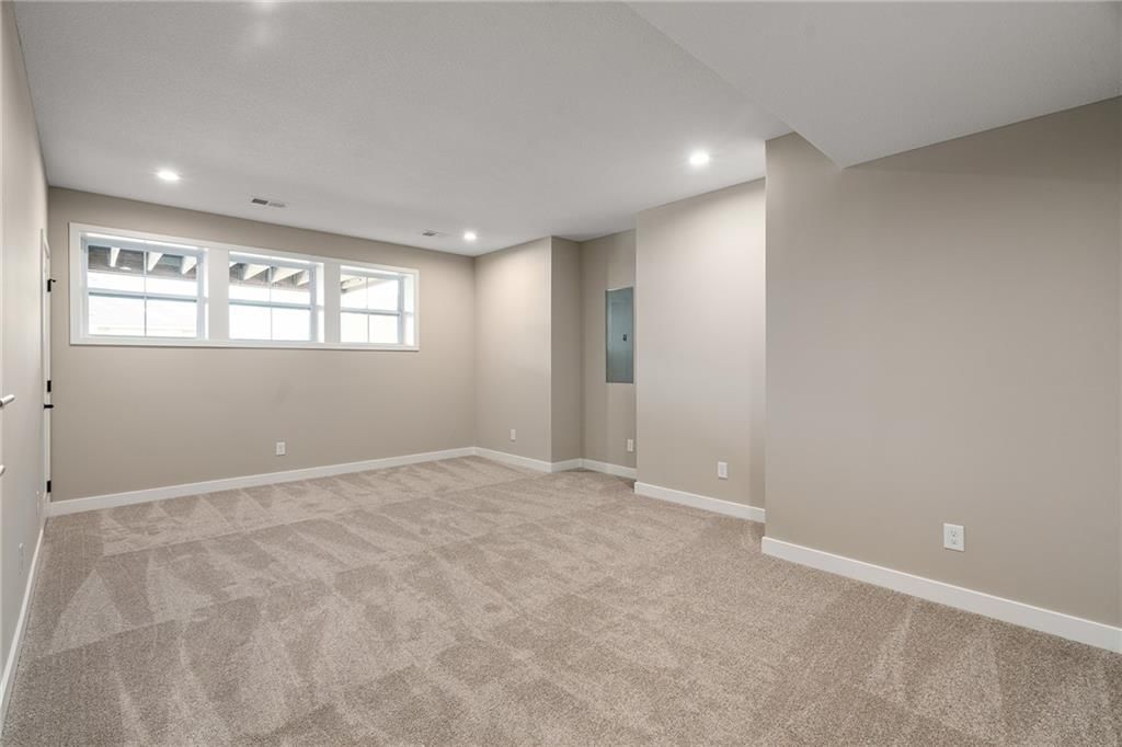 8209 Aurora Street — photo 34