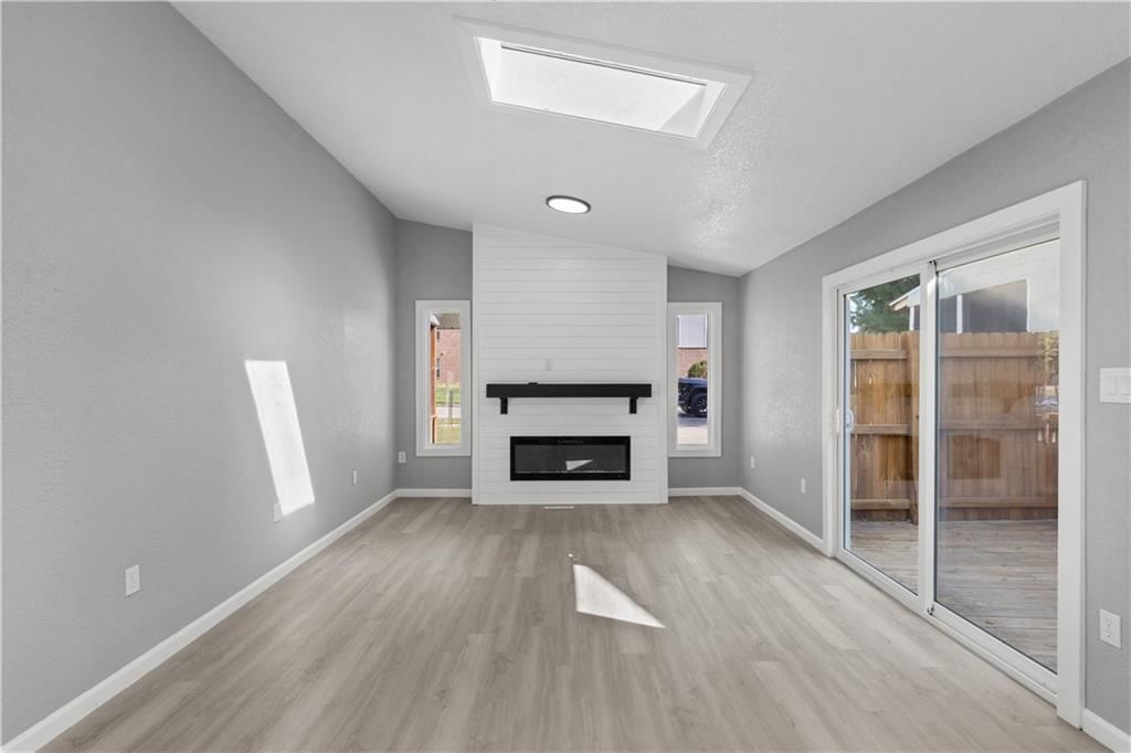 620 S Huttig Avenue — photo 7