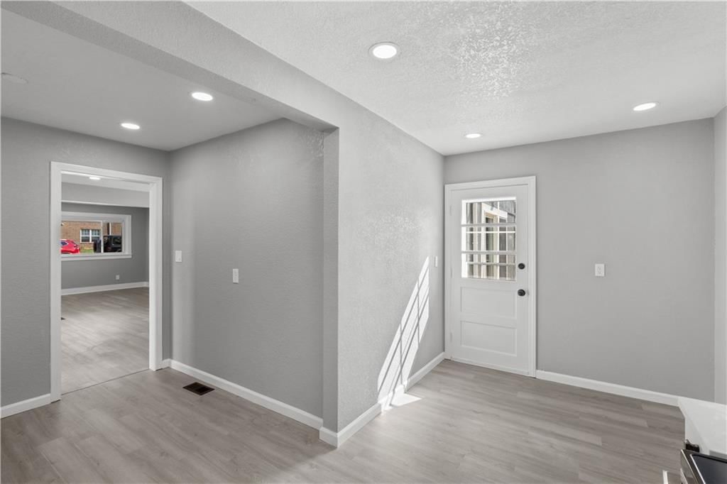 620 S Huttig Avenue — photo 9