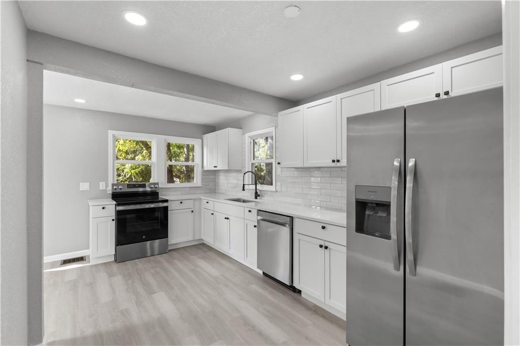 620 S Huttig Avenue — photo 11