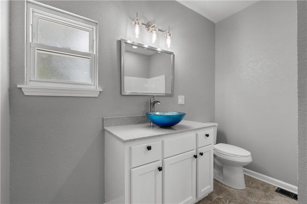 620 S Huttig Avenue — photo 14
