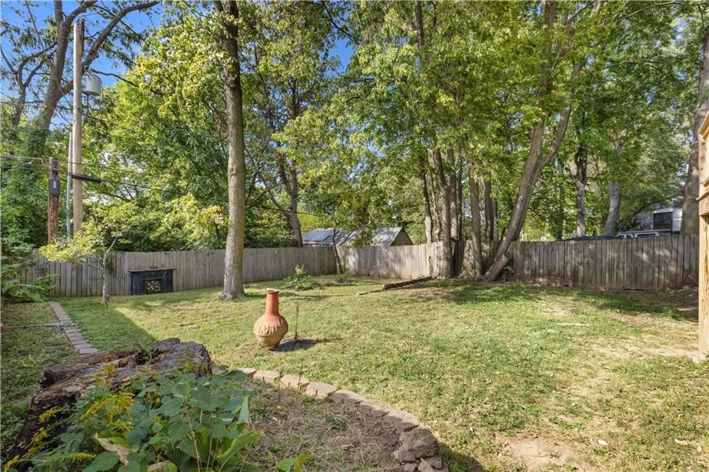620 S Huttig Avenue — photo 26