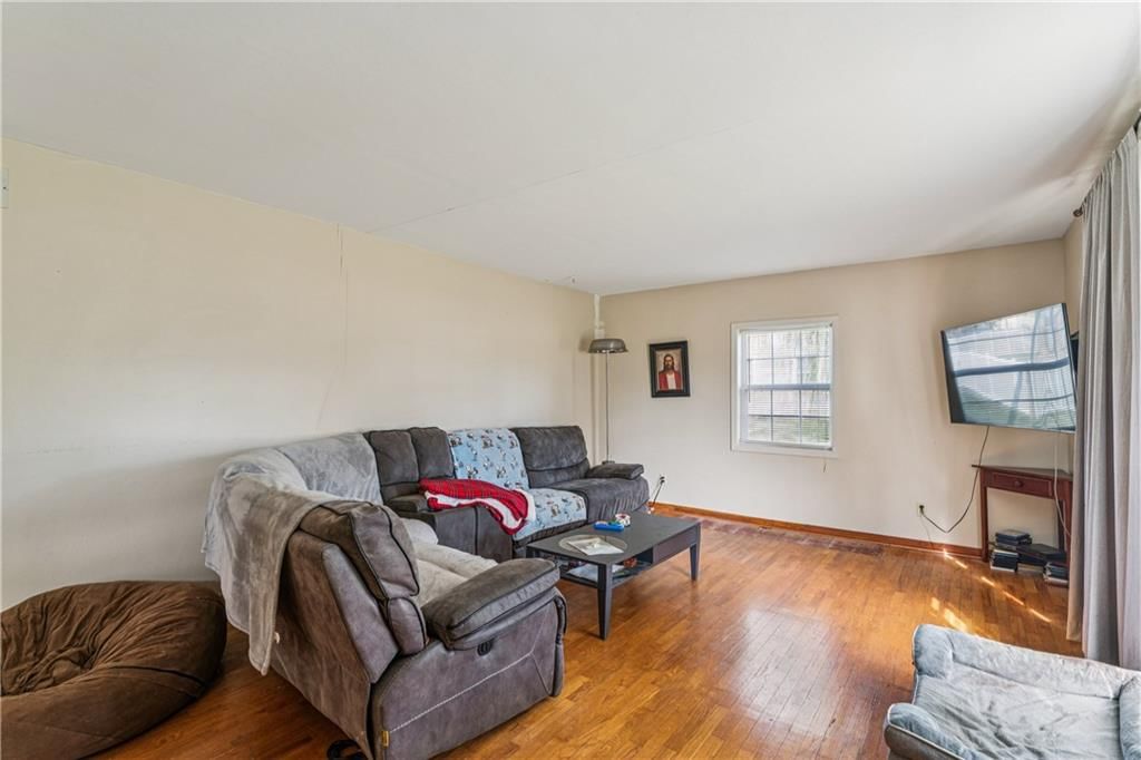 1210 S Gordon Street — photo 7