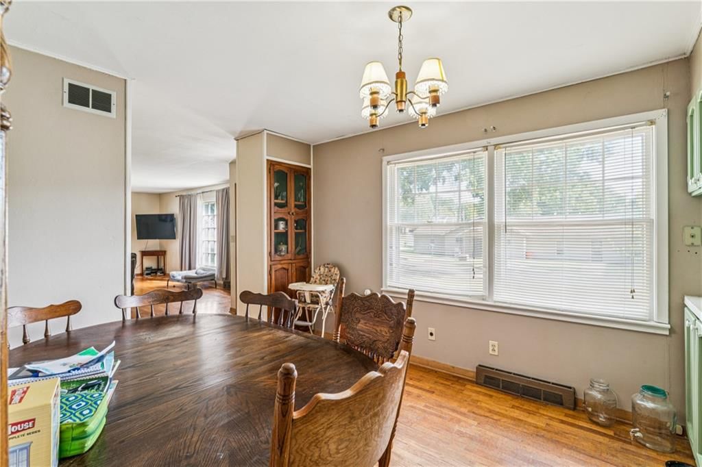 1210 S Gordon Street — photo 11