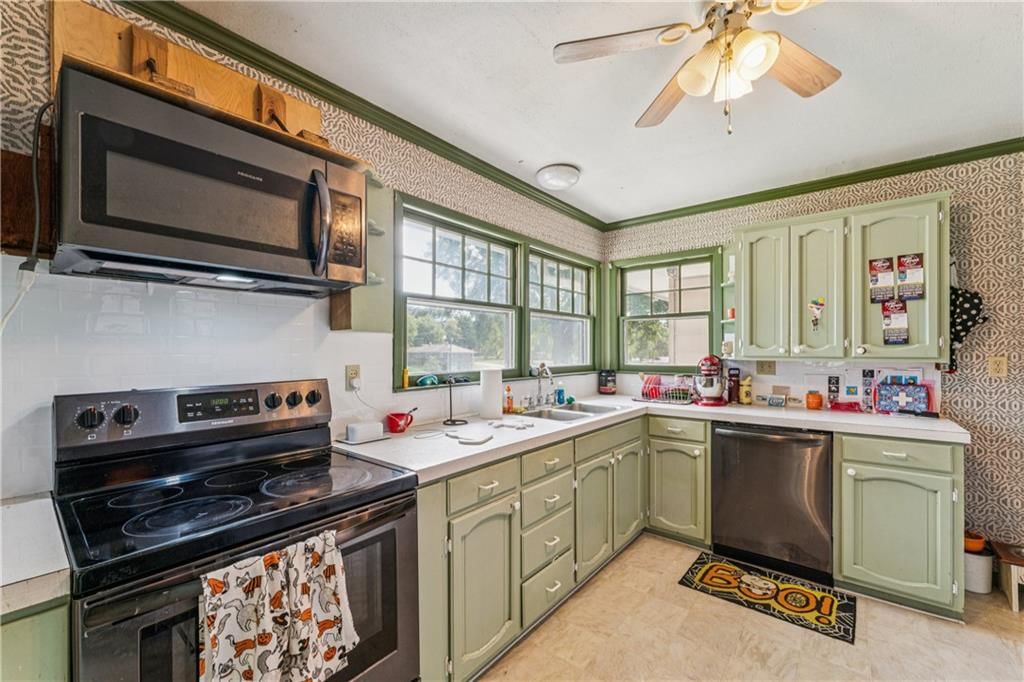 1210 S Gordon Street — photo 12