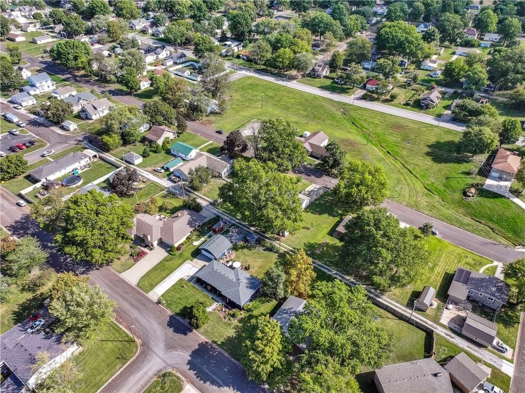 1210 S Gordon Street — photo 42