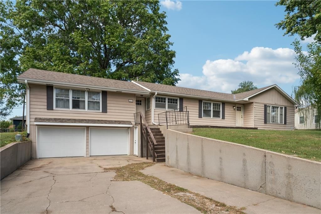1210 S Gordon Street — photo 49