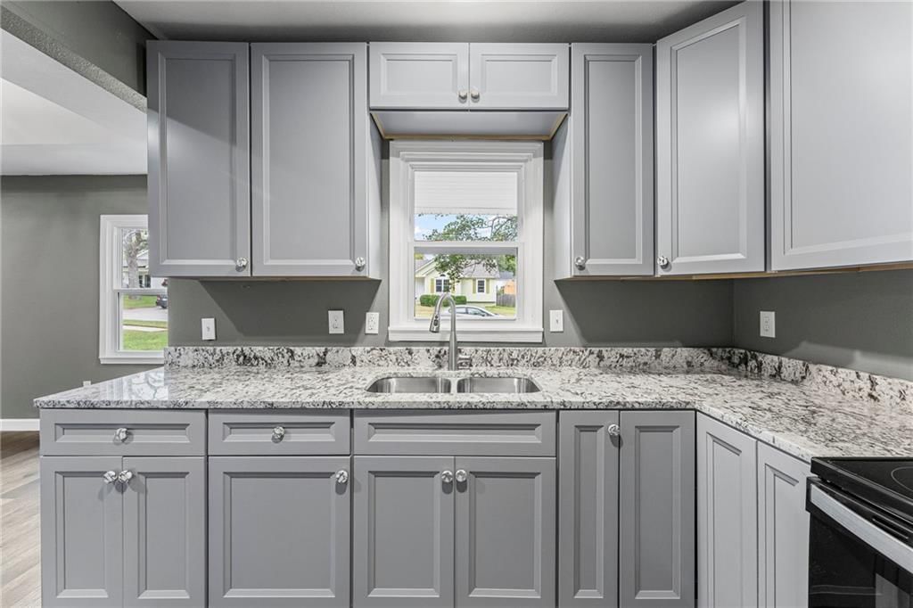 405 W Miami Street — photo 9