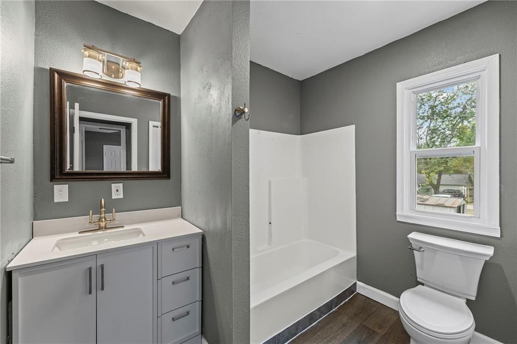 405 W Miami Street — photo 15
