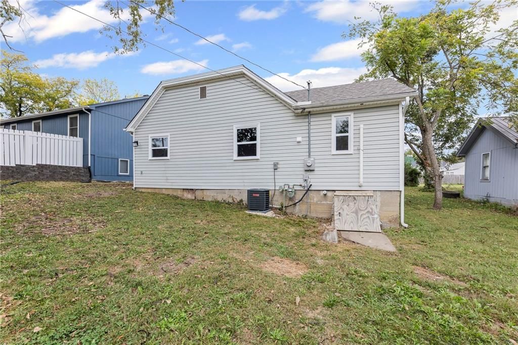 405 W Miami Street — photo 20