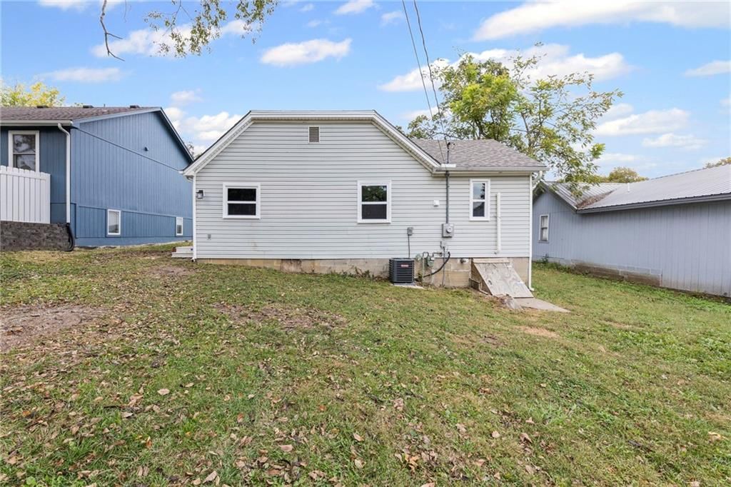 405 W Miami Street — photo 22