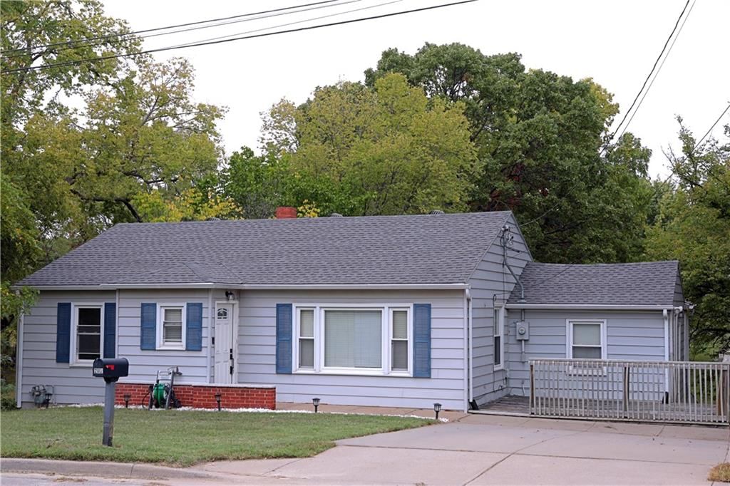 202 NE 76th Terrace, Gladstone, MO