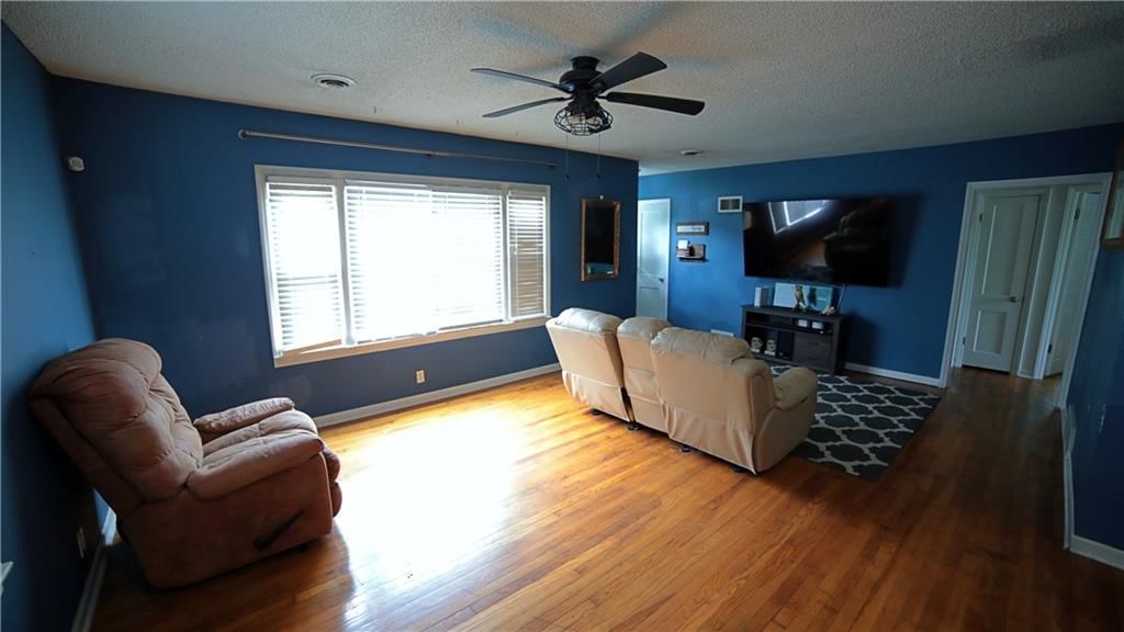 202 NE 76th Terrace — photo 4