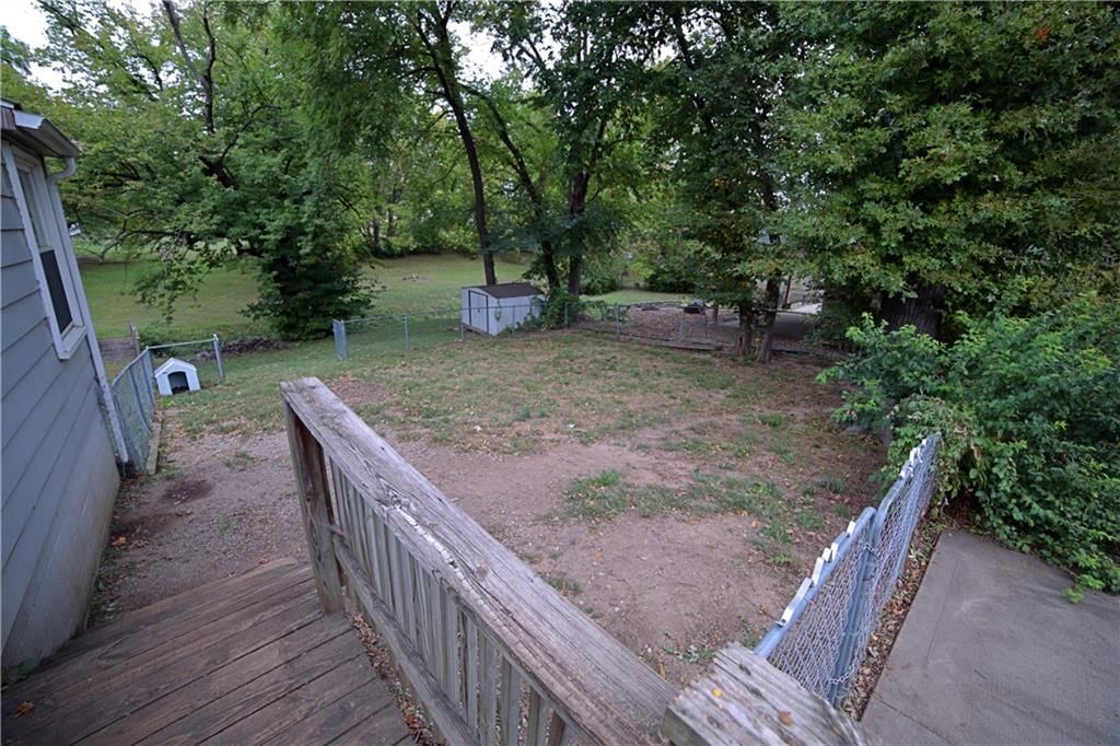 202 NE 76th Terrace — photo 18