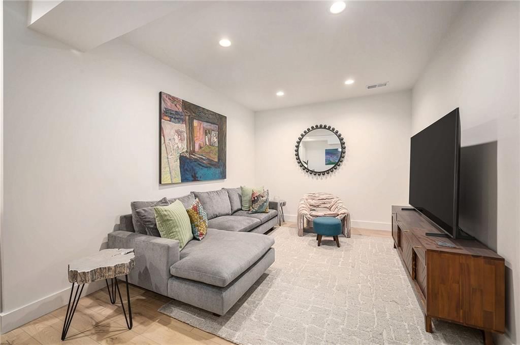 9421 Belinder Road — photo 37