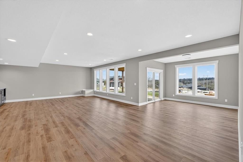 9027 Freedom Circle — photo 38