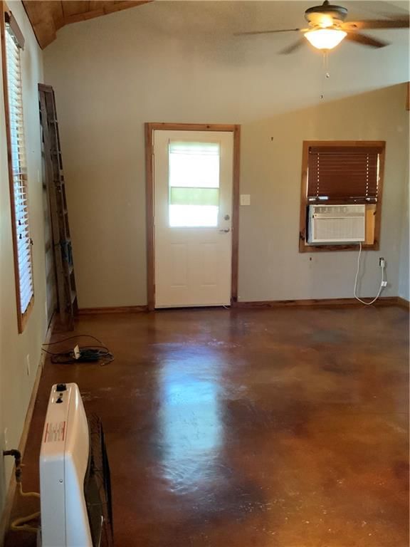 503 E 6th Street — photo 10