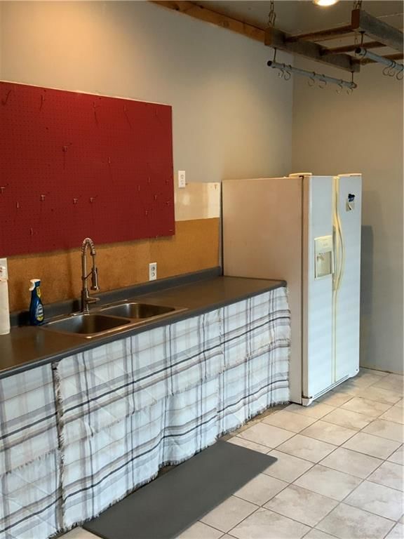 503 E 6th Street — photo 16