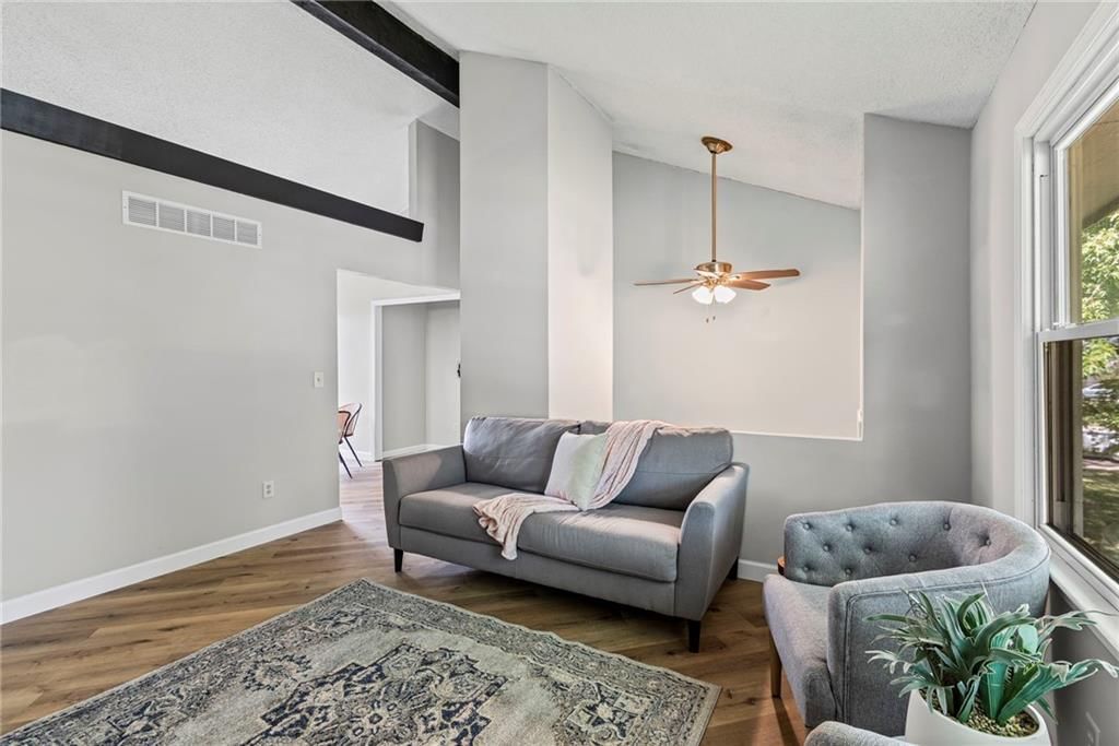 507 Vivian Street — photo 2