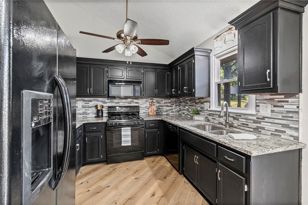 507 Vivian Street — photo 4