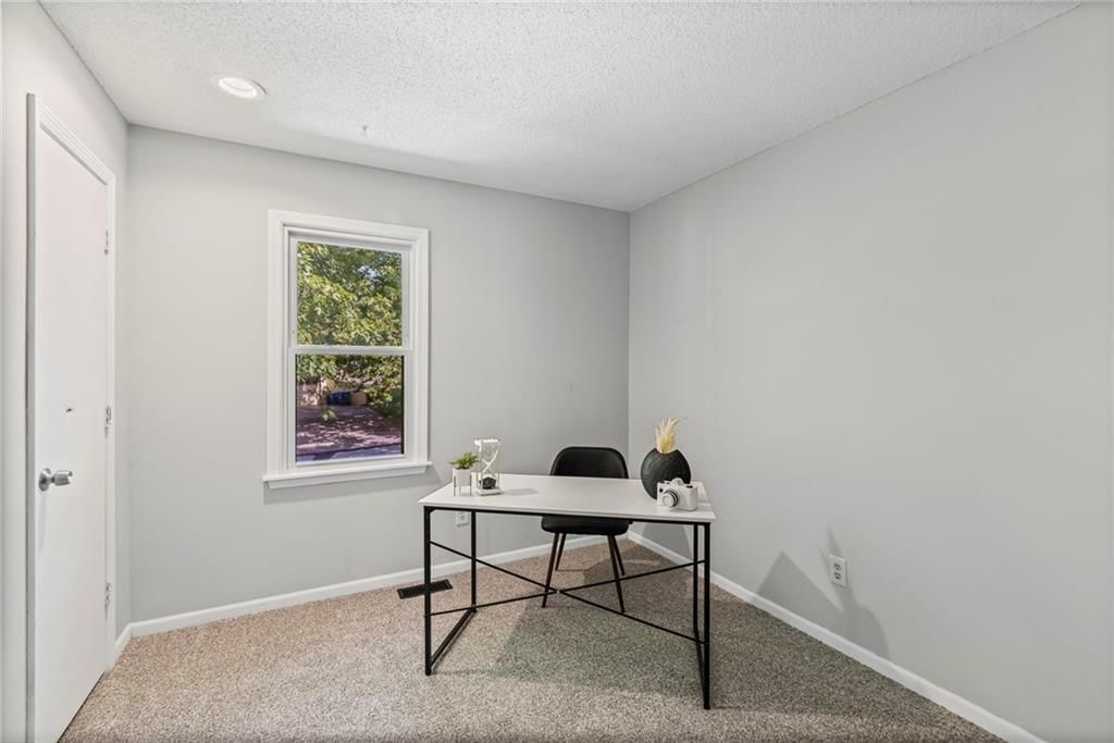 507 Vivian Street — photo 11