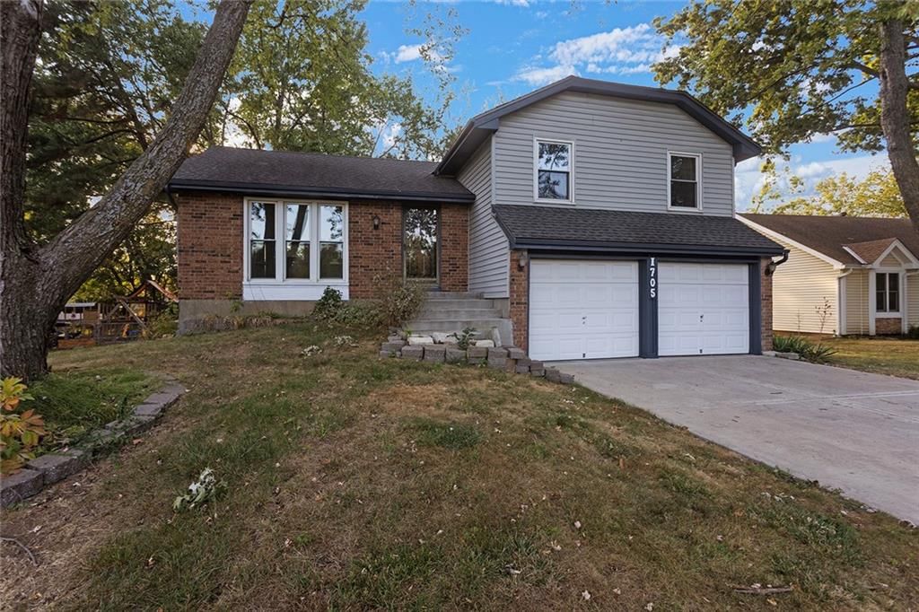 1705 Kiowa Drive — photo 2