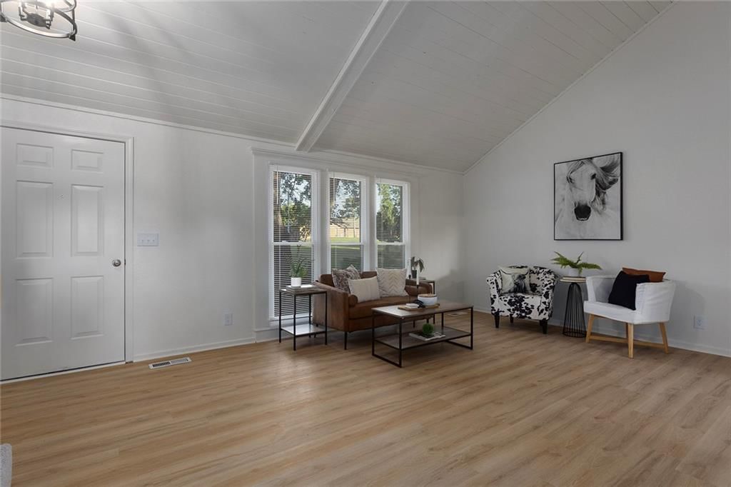 1705 Kiowa Drive — photo 4