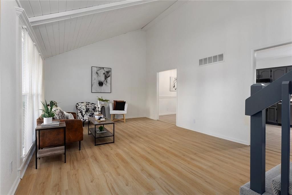 1705 Kiowa Drive — photo 5
