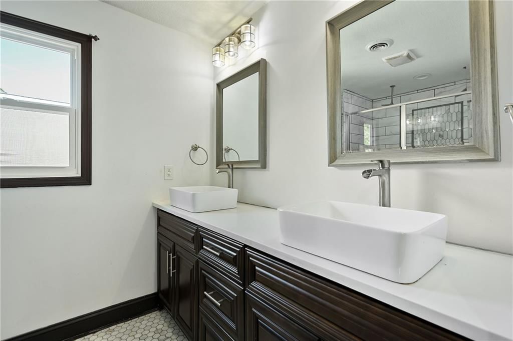 1100 Johnston Drive — photo 19