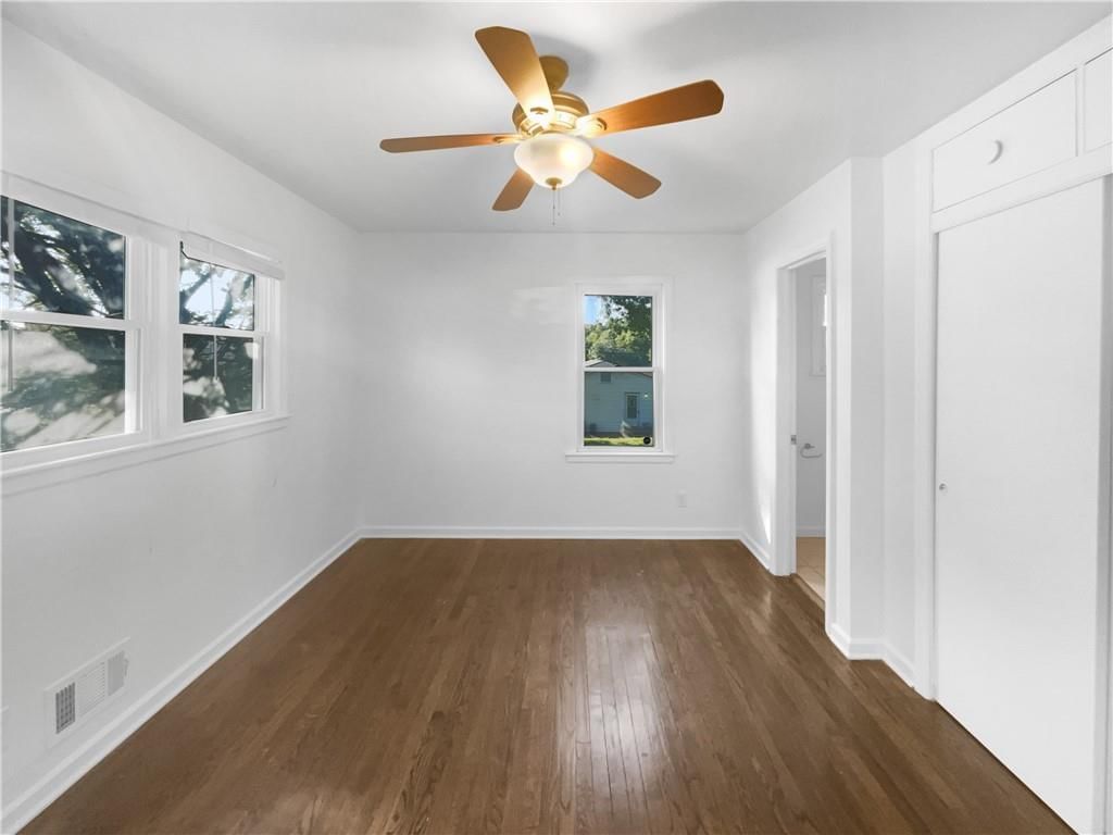 8400 Holmes Road — photo 11