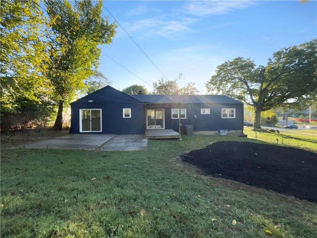 8400 Holmes Road — photo 18