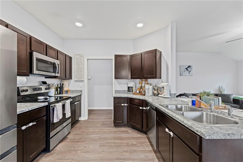 710 Hidden Meadows Drive — photo 8