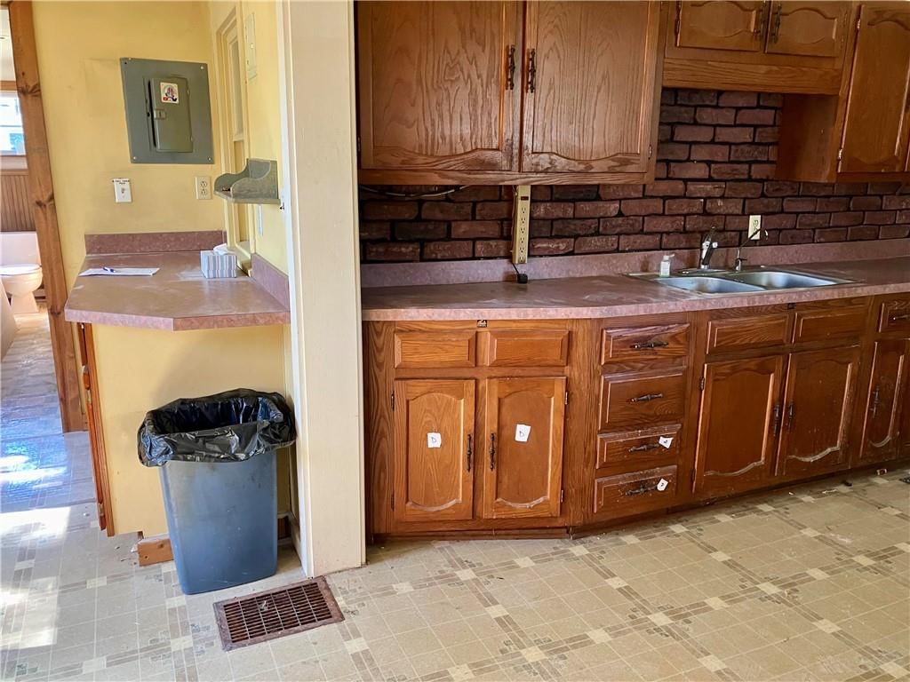 405 W 7th Street — photo 24