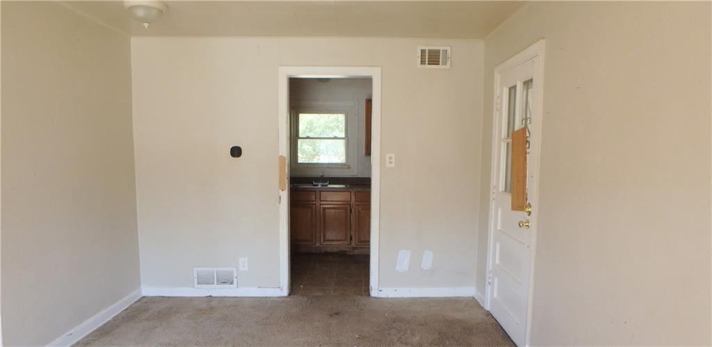 2304 E 75th Street — photo 5