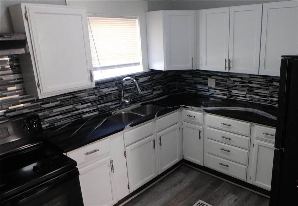 3306 Spruce Avenue — photo 15