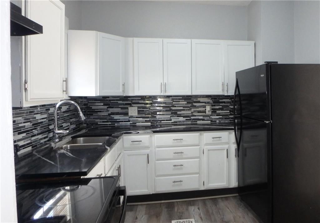 3306 Spruce Avenue — photo 16